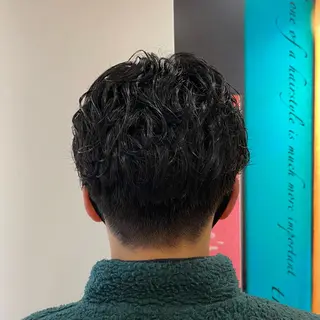 ショート パーマ メンズ 橋本 琉磨のヘアスタイル