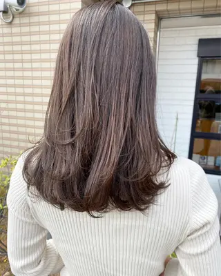 セミロング カラー 髪質改善と艶カラー 💎坂田 裕紀のヘアスタイル