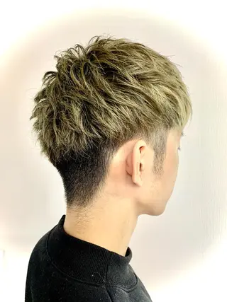 ショート カラー メンズ ゲーマー美容師 KENTOのヘアスタイル