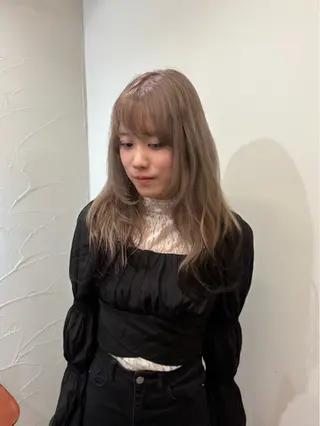 セミロング カラー 🦋レイヤー職人 猪瀬玲奈🦋のヘアスタイル