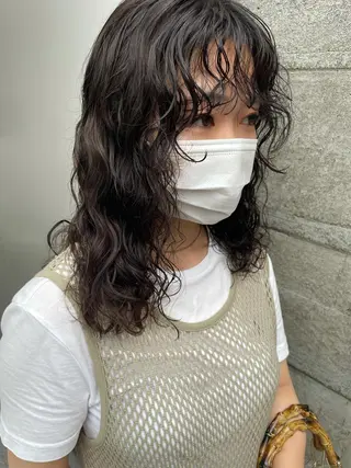 ロング カラー パーマ ヘアアレンジ satsuki 暖色・ブラウンカラーのヘアスタイル