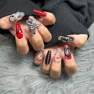 セミロング ネイル ⛓Miyu ⛓のネイルデザイン