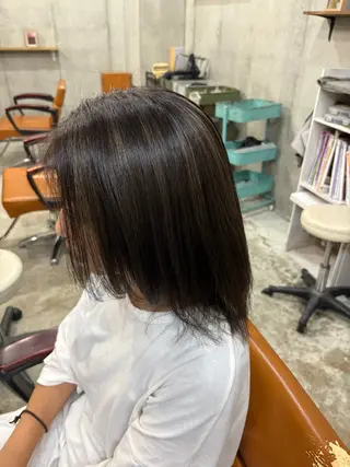 ミディアム Trip 香椎所属・Yukino/ 透明カラーのヘアスタイル