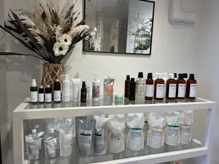 カラー 井上 美春のヘアスタイル