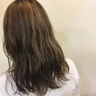 ロング カラー RINA🧤 デザインとボブのヘアスタイル