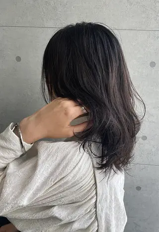 セミロング 下石怜子/レイヤー/ 透明感カラーのヘアスタイル