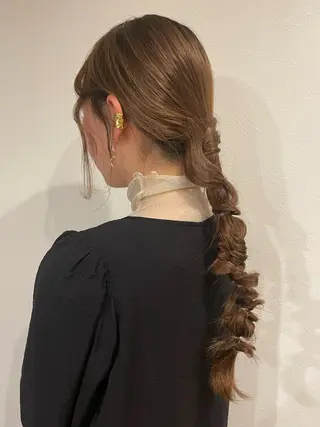 ロング カラー ヘアアレンジ AVANCE.神戸元町店所属・塩田 心愛のヘアスタイル