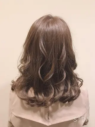 セミロング カラー ere hair salonのヘアスタイル
