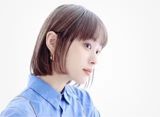 ミディアム パーマ 小磯 維織のヘアスタイル