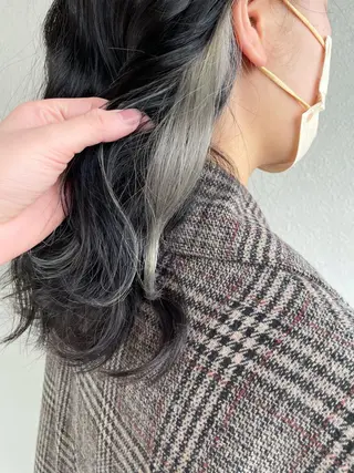 セミロング カラー 北本 まどかのヘアスタイル