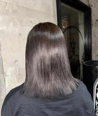 ミディアム 艶カラー/髪質改善 🩶Yukiのヘアスタイル