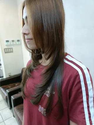 ロング 勝連 利恵のヘアスタイル