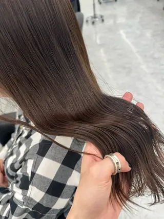 ロング カラー ヘアアレンジ ☁️縮毛矯正✖️ 透明感☁️りくのヘアスタイル