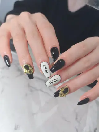 ネイル NEO Beauty Salon所属・𝐍𝐄𝐎 𝐉𝐔𝐑𝐈のネイルデザイン