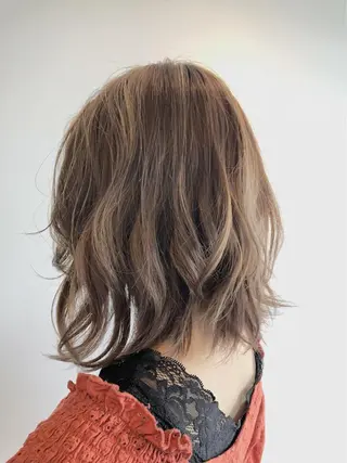 ミディアム カラー パーマ 野々村 裕菜のヘアスタイル