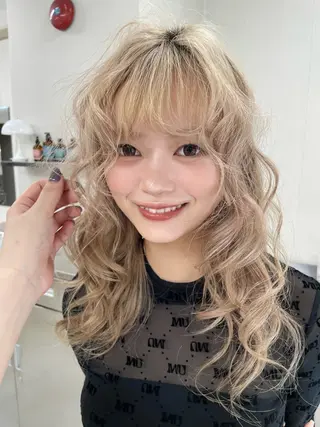 セミロング カラー ヘアアレンジ Then所属・mana/ハイトーン /ヘアアレンジ🎀のヘアスタイル