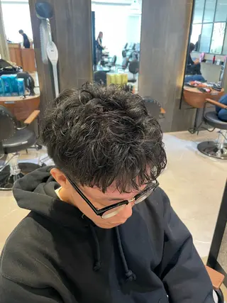 パーマ メンズ 透明感カラー🫧/ 髪質お悩み改善/みゆのヘアスタイル