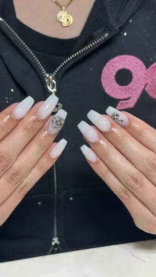 ネイル 加納 莉音のネイルデザイン