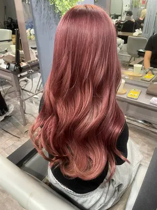 ロング sherry【シェリー】所属・miho 大国町 柔らかいハイトーンのヘアスタイル
