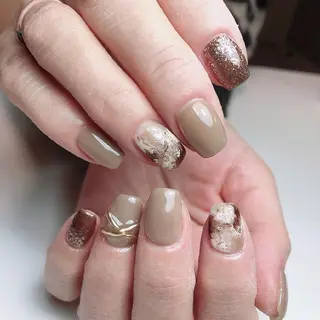 ミディアム ネイル ☺︎山部 志麻☺︎のネイルデザイン