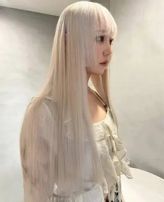 カラー PELE/ハイトーン /アズマタイチのヘアスタイル