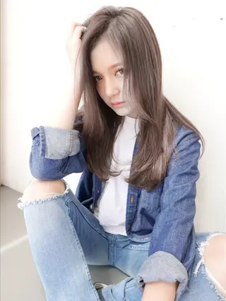 セミロング ロング カラー レイヤー べージュ 白石研太のヘアスタイル