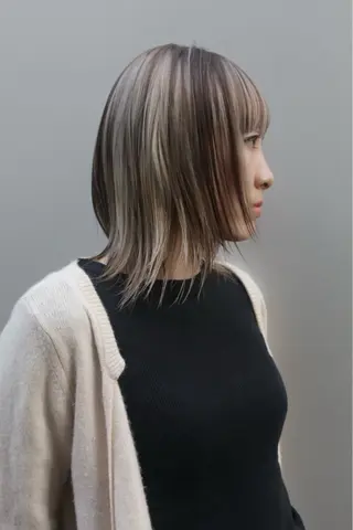 ミディアム カラー ハッシュカットとハイ トーン/HIROKIのヘアスタイル