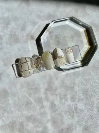 ネイル 吉永 佑香のネイルデザイン