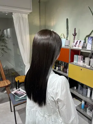 ロング カラー 阪本 安里のヘアスタイル