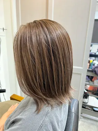 ミディアム 新村 捺のヘアスタイル