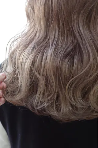 ミディアム カラー suvvy hairsalonのヘアスタイル