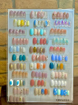 ショート カラー ネイル ネイルサロン リリーブランシュ所属・森 瑞紀のネイルデザイン