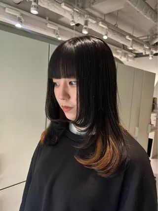 カラー momb所属・杉浦 姫菜のヘアスタイル