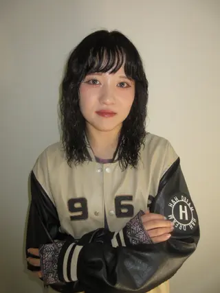 ミディアム カラー パーマ ボブ/個性派🪽🍀 堀内志茉のヘアスタイル