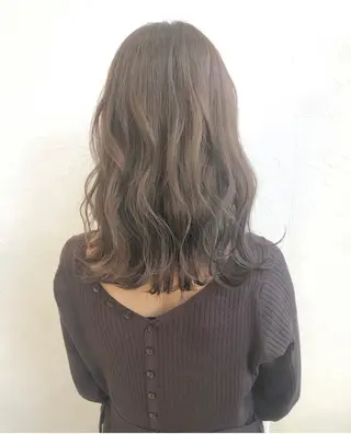 セミロング カラー nakahara madokaのヘアスタイル