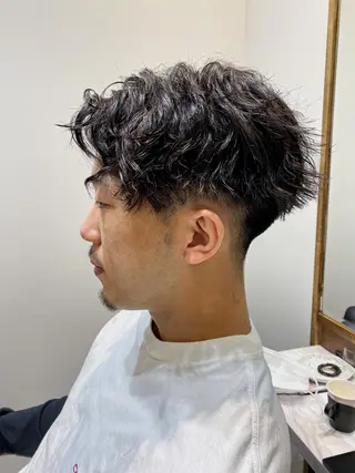 パーマ メンズ 鈴木 啓介のヘアスタイル