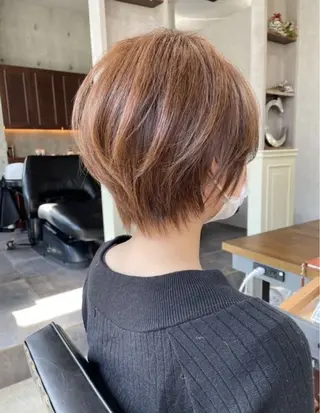 ショート CAROS　atelier所属・安倍 辰哉のヘアスタイル