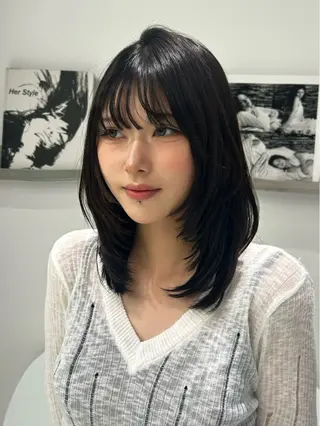 セミロング レイヤー／マツエク 💋𝑨𝑵𝑵𝑨のヘアスタイル