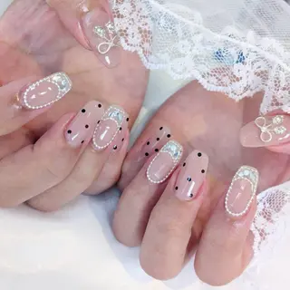 ネイル HENECY🍓 momokaのネイルデザイン