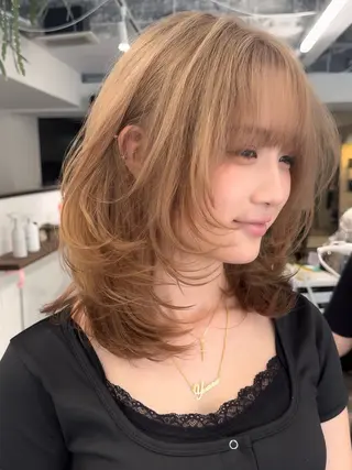 ミディアム Maison所属・レイヤーカット 海老原寛大のヘアスタイル