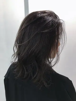ミディアム エクステ（レミー毛） NINEのヘアスタイル
