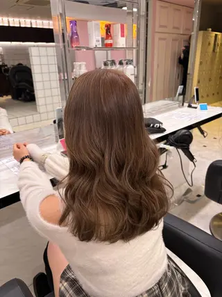 ロング カラー 透明感ベージュカラー ♡上野♡AIのヘアスタイル