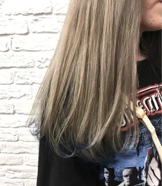 セミロング カラー 山口 悟のヘアスタイル