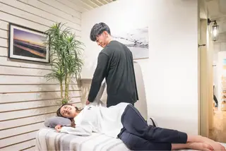 小顔矯正/姿勢矯正 美容整体師 野口杏太のエステ・リラクイメージ