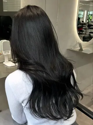 ミディアム 吉田 璃玖のヘアスタイル