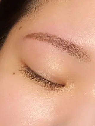 アイブロウ 宜野湾Eyelash w/の眉毛・アイブロウイメージ