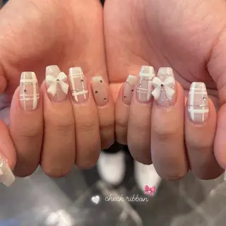 ネイル EmaNail +KIHAKUYA梅田店所属・EmaNail🎀 Haaruのネイルデザイン