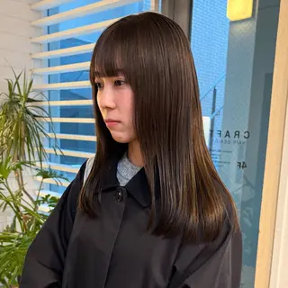 セミロング カラー mina / 透明感ベージュカラーのヘアスタイル