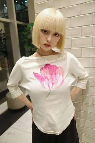 ショート カラー SALOWIN所属・ブリーチ🧹 ボブ✨レイヤーのヘアスタイル