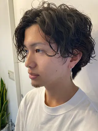 パーマ メンズ 新宿／透明感カラー／ 阿久津凜のヘアスタイル